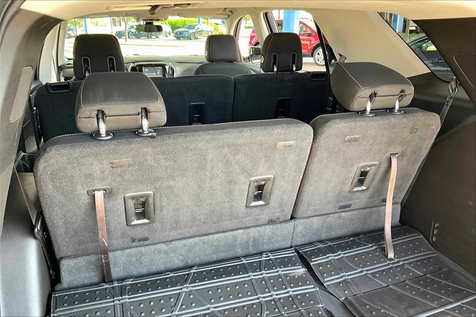 2018 Chevrolet Traverse LS photo 30