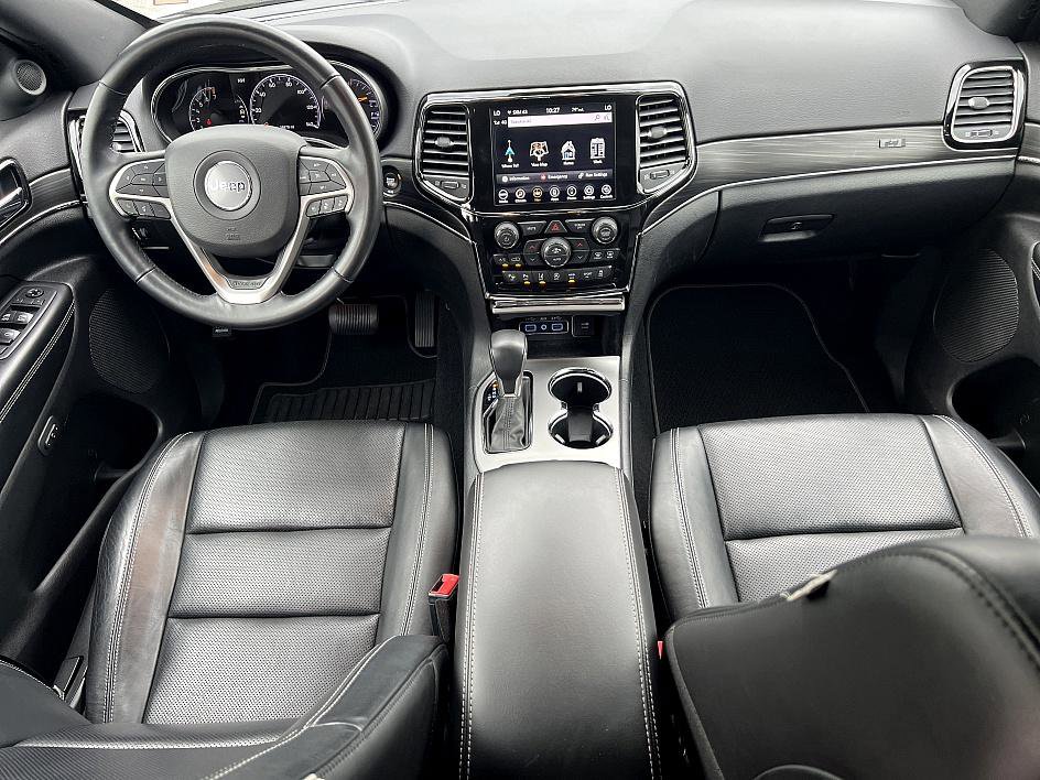 2021 Jeep Grand Cherokee Anniversary Edition photo 15