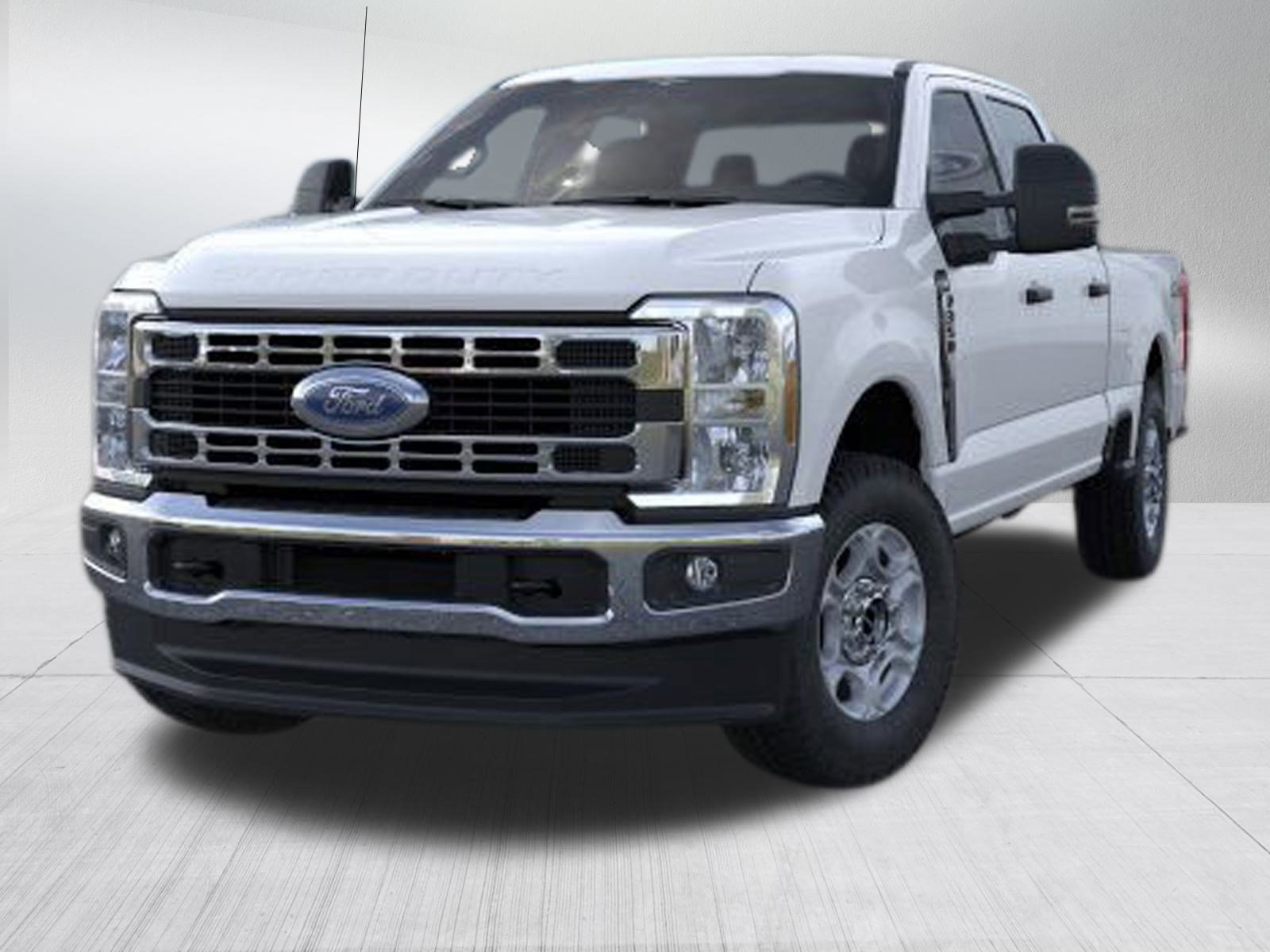 2026 Ford F-350 XLT photo 3