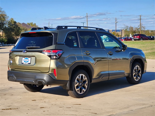 2026 Subaru Forester Premium photo 3