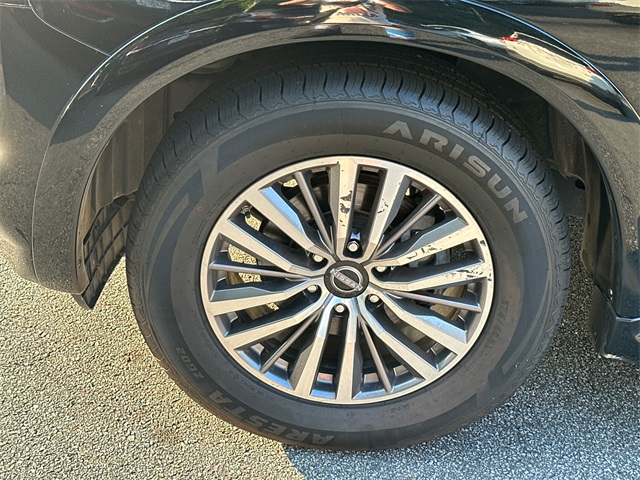 2023 Nissan Armada SL photo 10