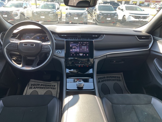 2024 Jeep Grand Cherokee Altitude photo 15