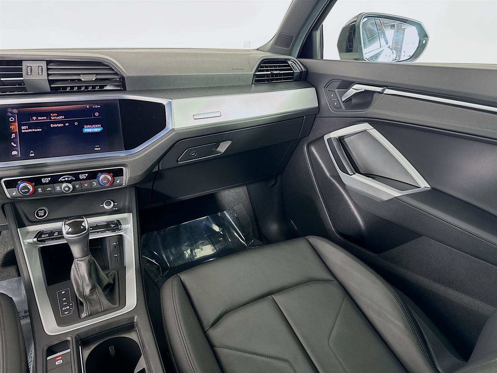 2021 Audi Q3 45 TFSI S line Premium photo 24