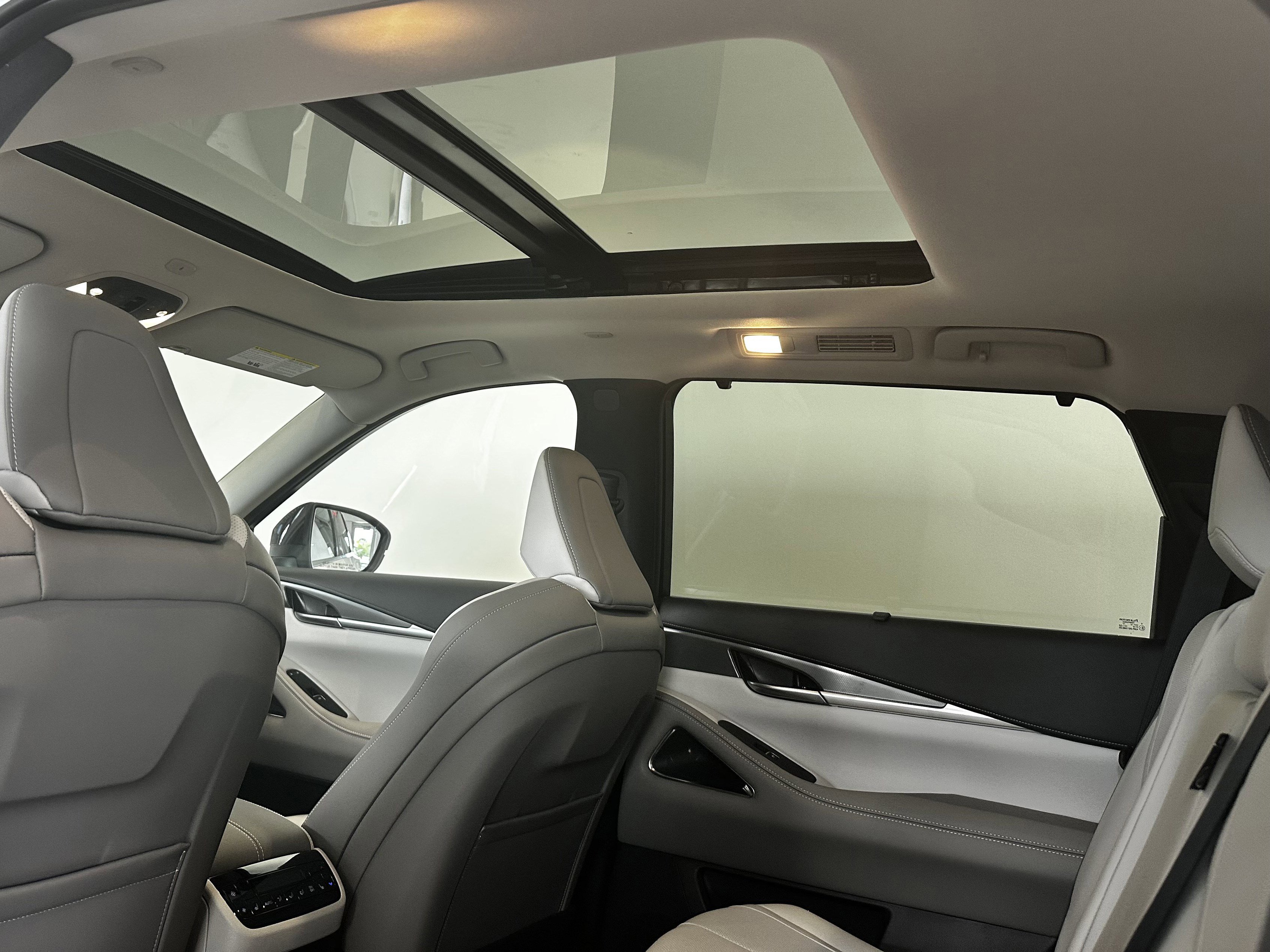 2026 Infiniti QX60 Luxe AWD photo 6