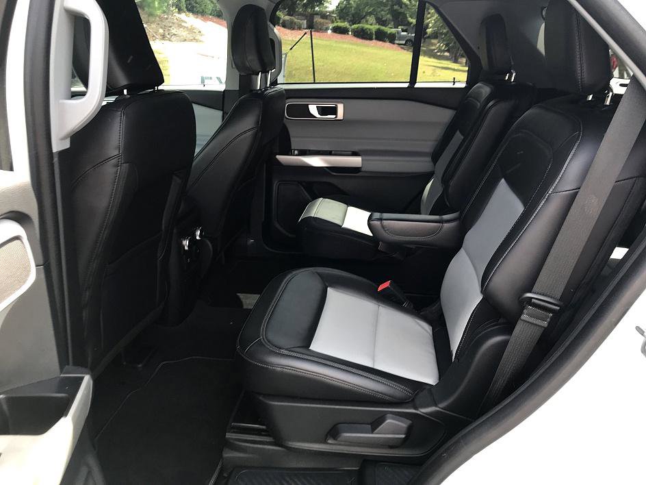 2022 Ford Explorer XLT photo 10