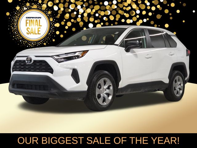 2025 Toyota RAV4 LE's photo