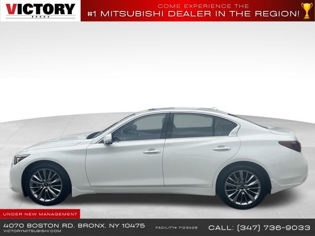 2022 Infiniti Q50 LUXE AWD photo 2