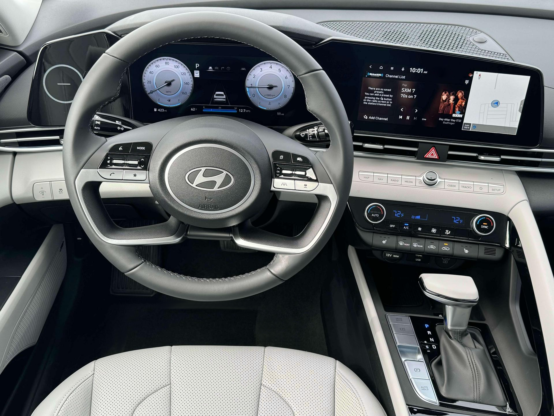 New 2025 Black Hyundai Limited image 17