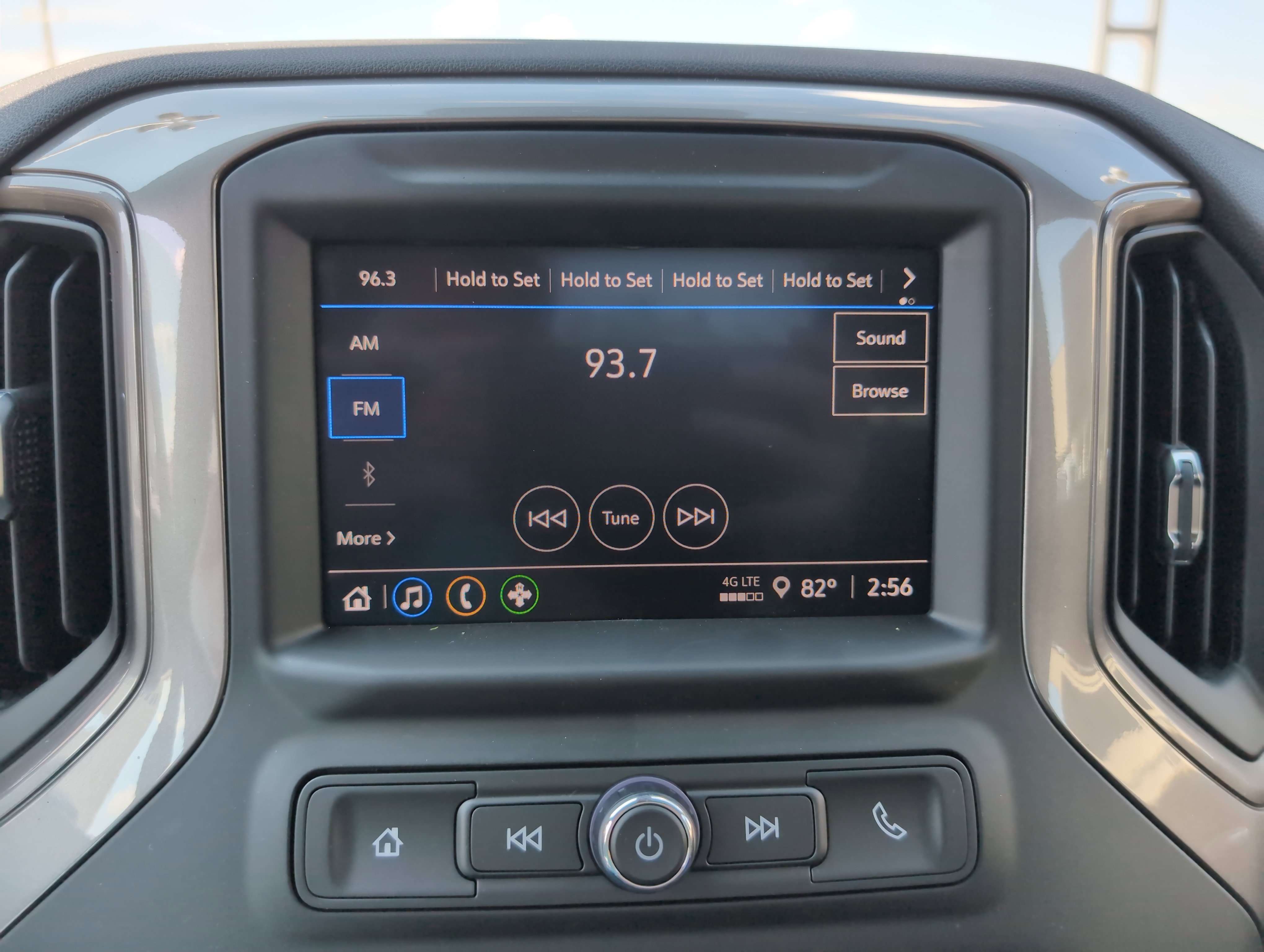 2025 Chevrolet Silverado 1500 photo 5