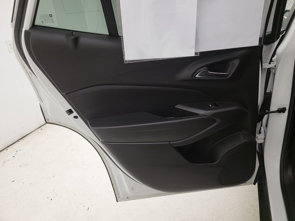 2024 Chevrolet Trax LT photo 28