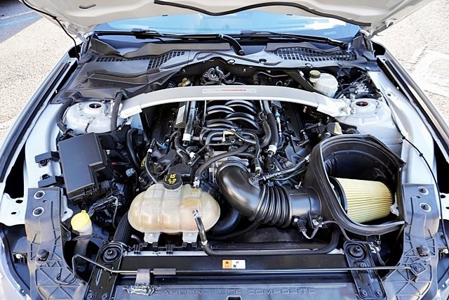 Used 2017 White Ford Shelby GT350 image 44