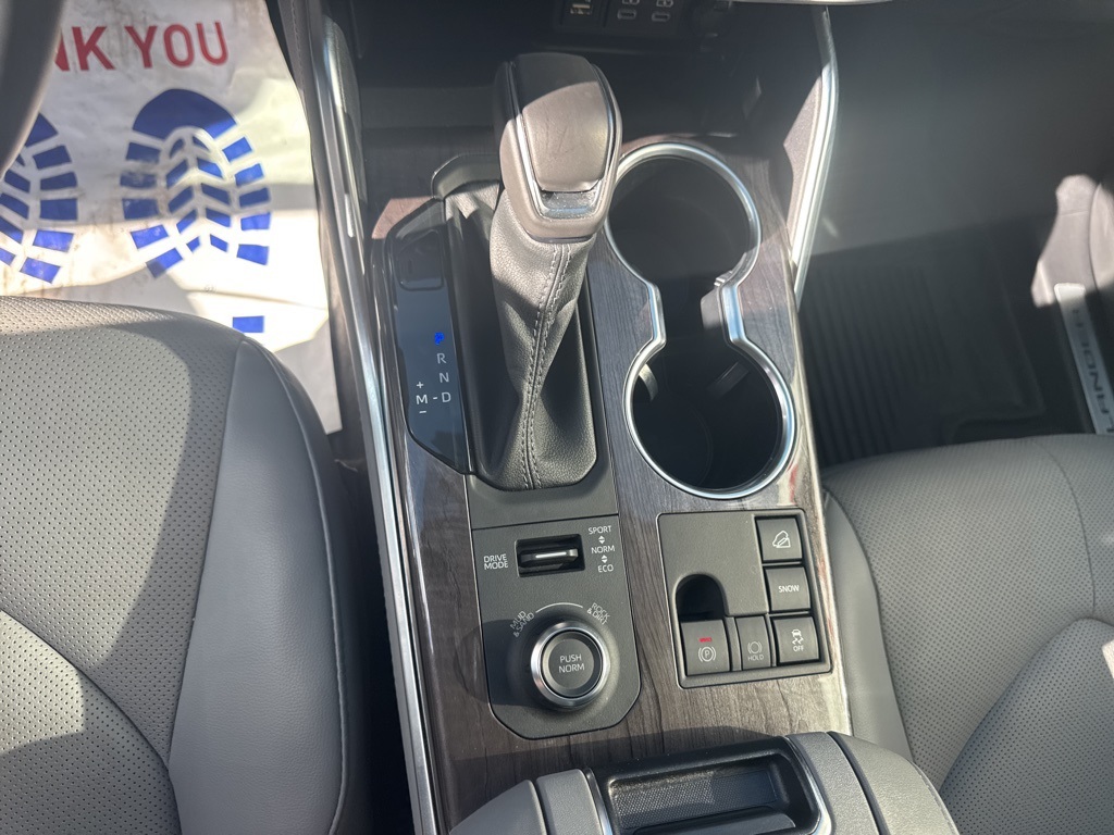 2023 Toyota Highlander Limited Platinum XLE XSE photo 10