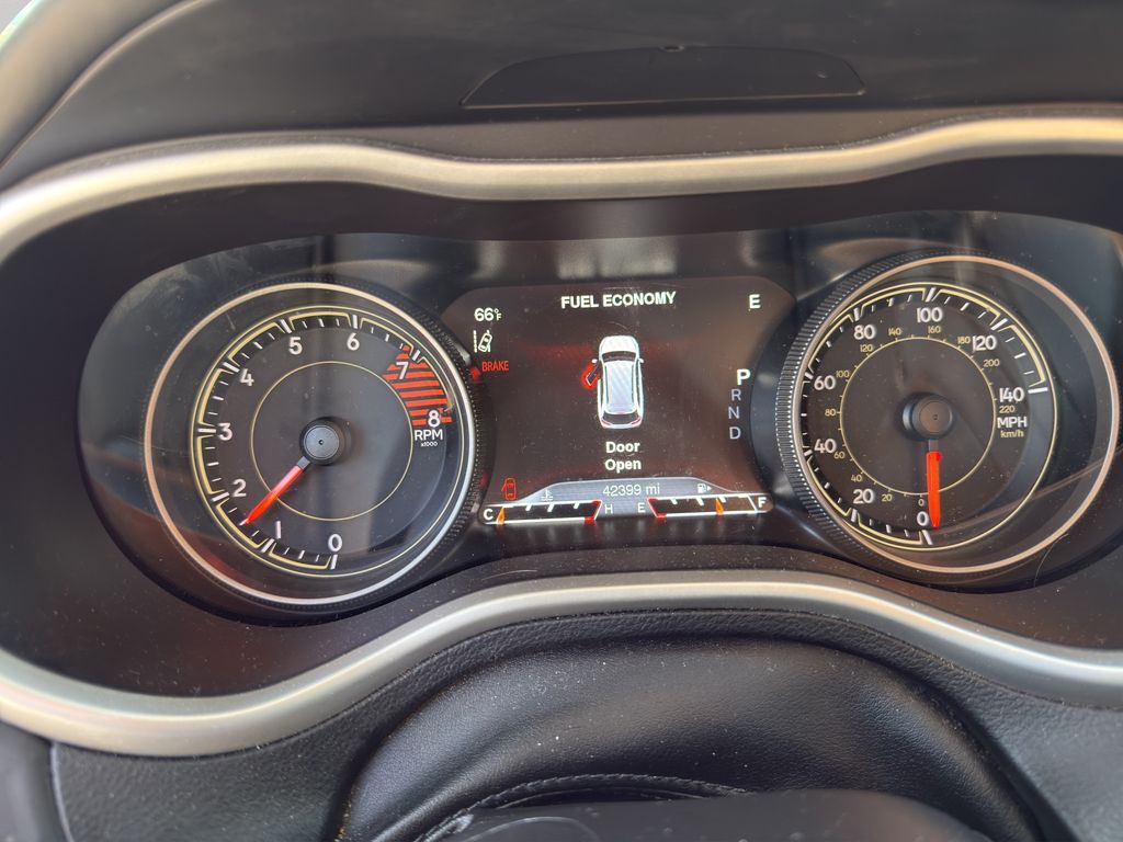 2016 Jeep Cherokee Overland photo 18