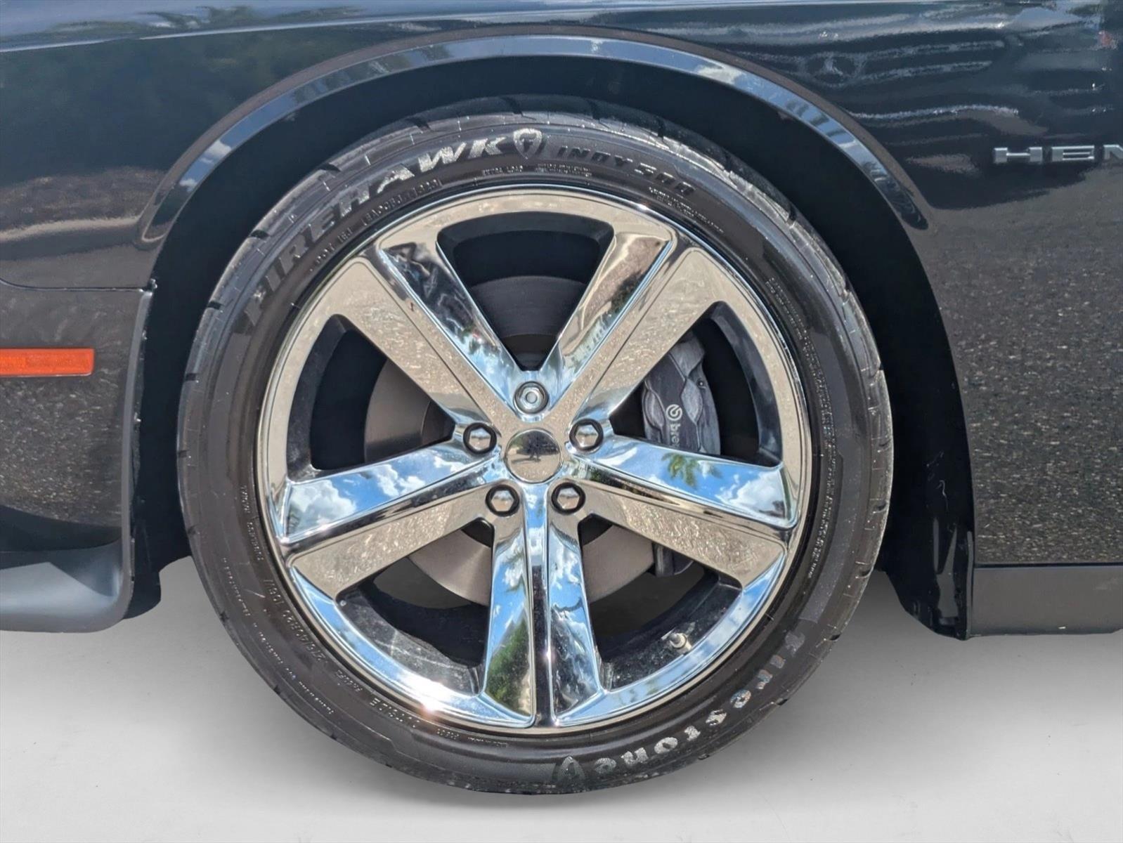 2022 Dodge Challenger R/T photo 21