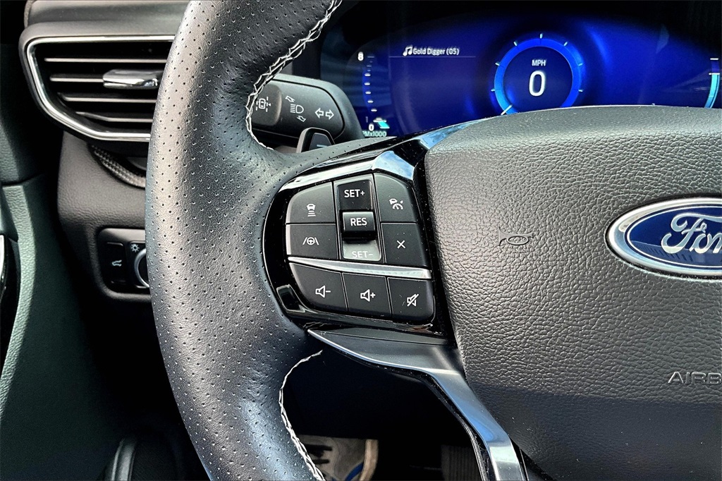 2023 Ford Explorer ST photo 22