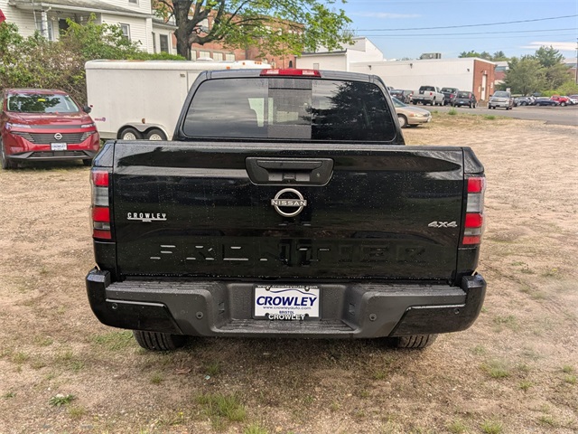 2025 Nissan Frontier SV Crew Cab photo 4