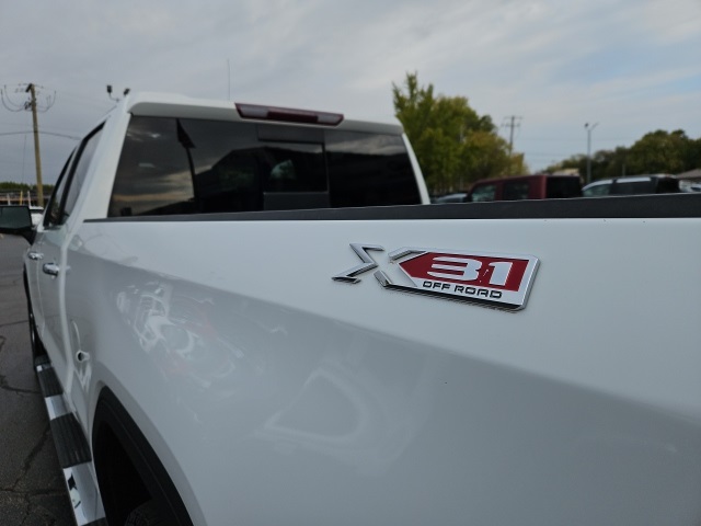 2021 Gmc Sierra 1500 SLT photo 2