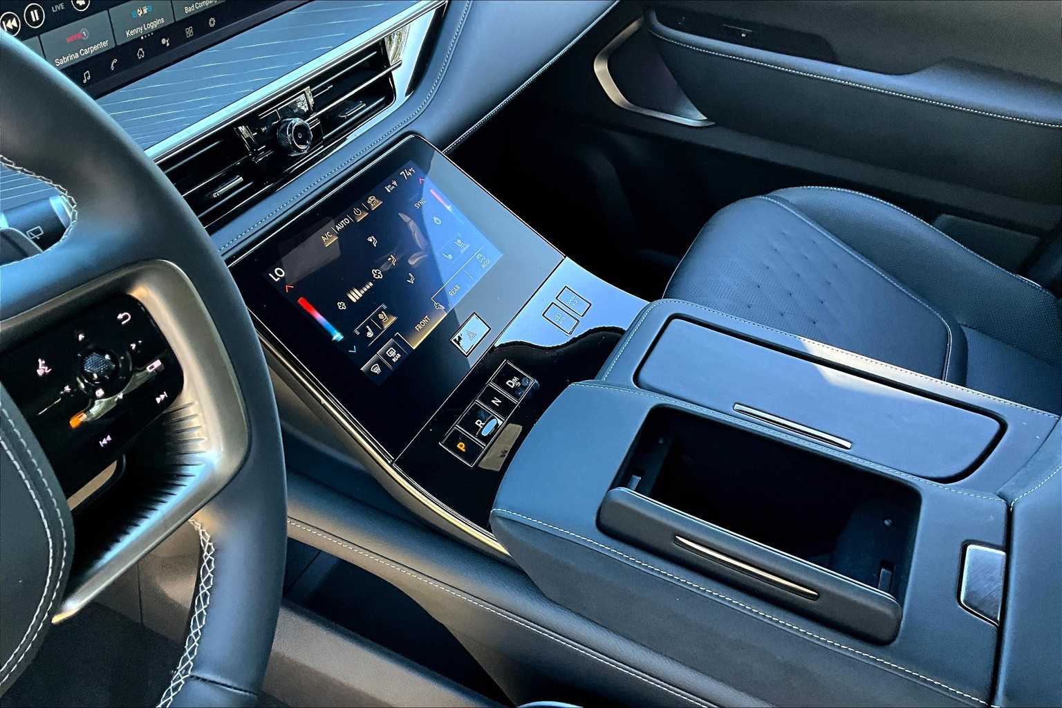 2025 Infiniti QX80 photo 13