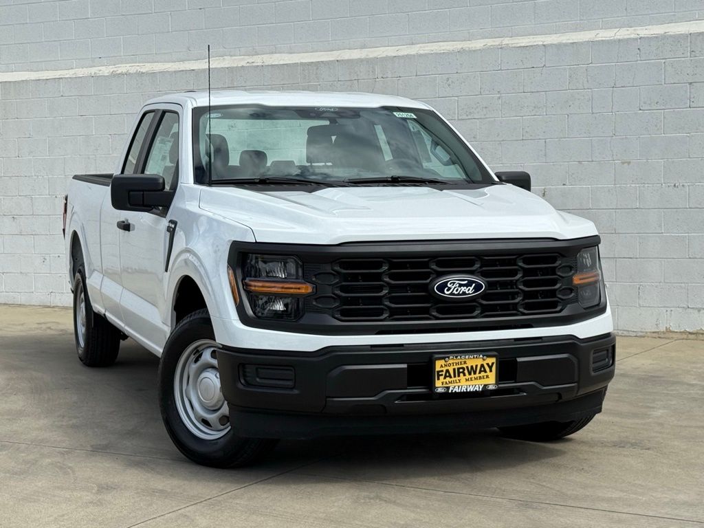 2025 Ford F-150 XL photo 2