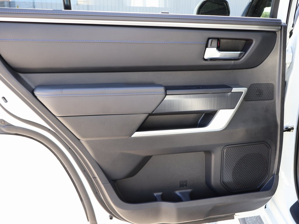 2025 Toyota Sequoia Platinum photo 18