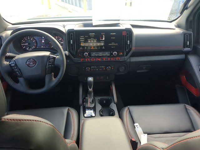 2025 Nissan Frontier PRO-X Crew Cab photo 13