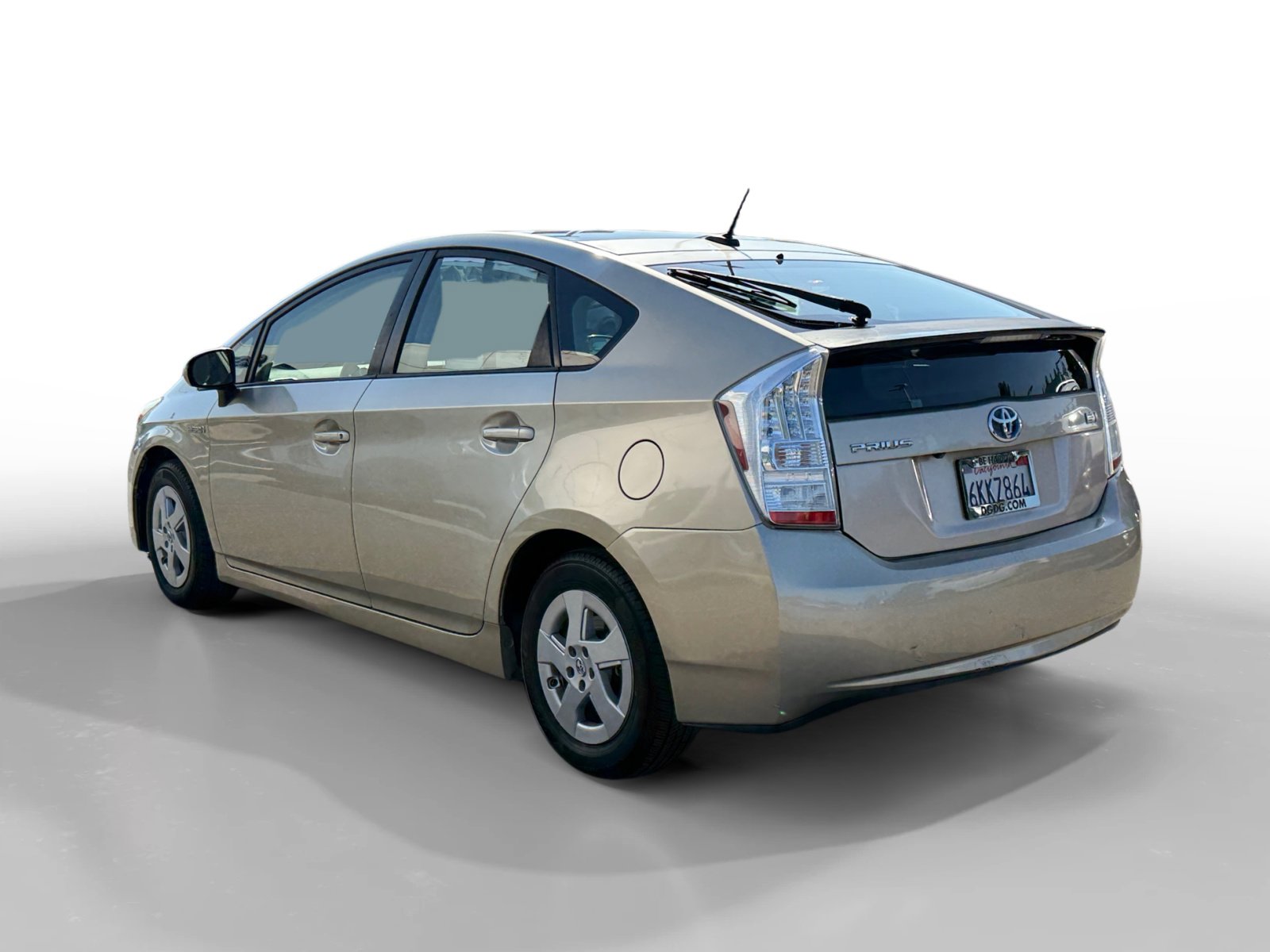 2010 Toyota Prius Four photo 3