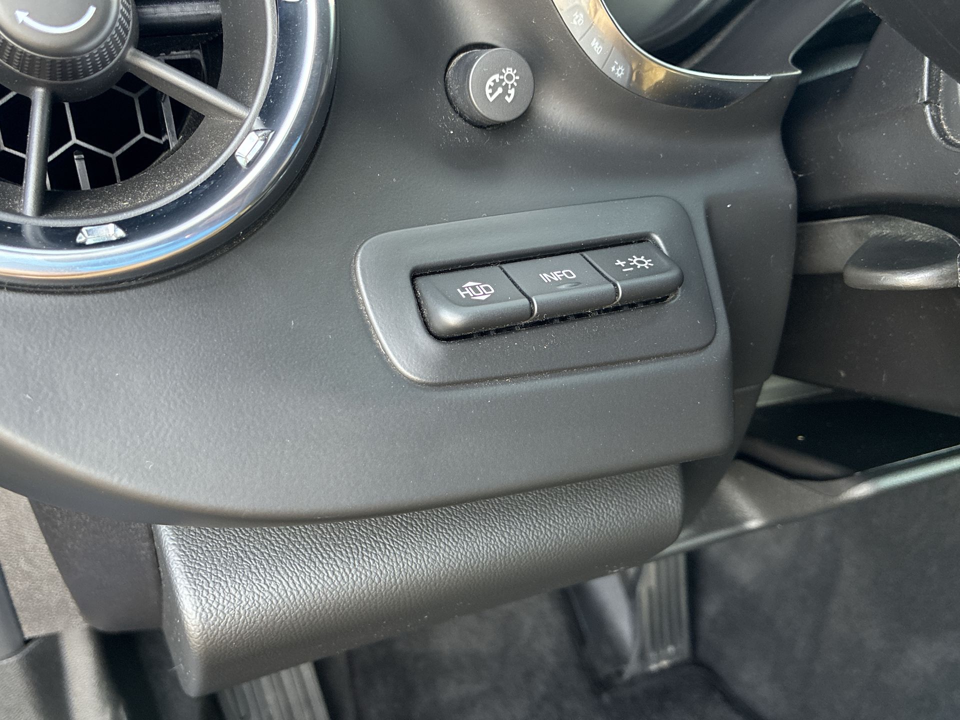 2018 Chevrolet Camaro SS photo 18