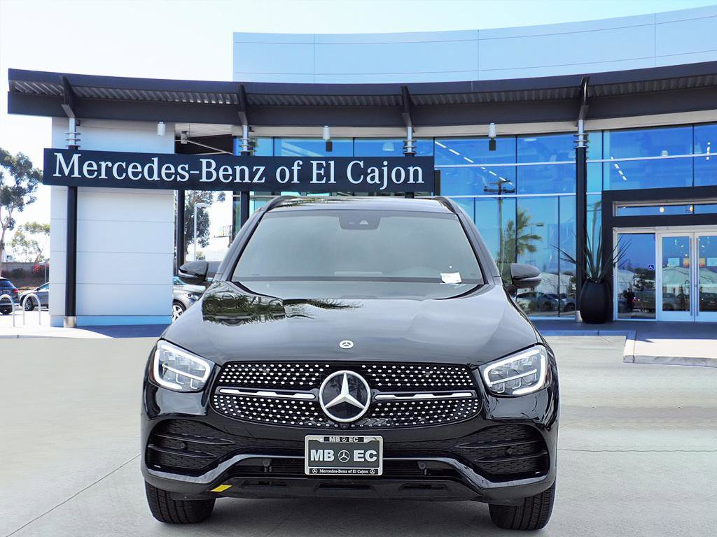 2022 Mercedes Benz GLC 300 photo 2
