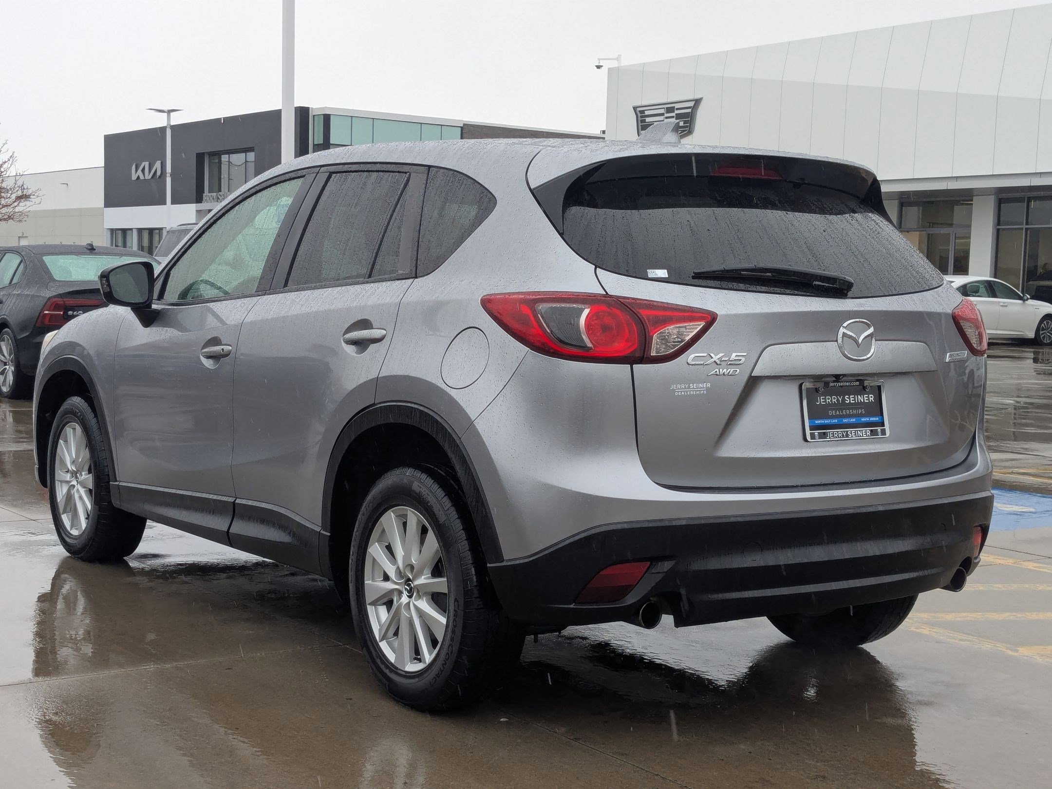 2014 Mazda CX-5 Touring photo 2