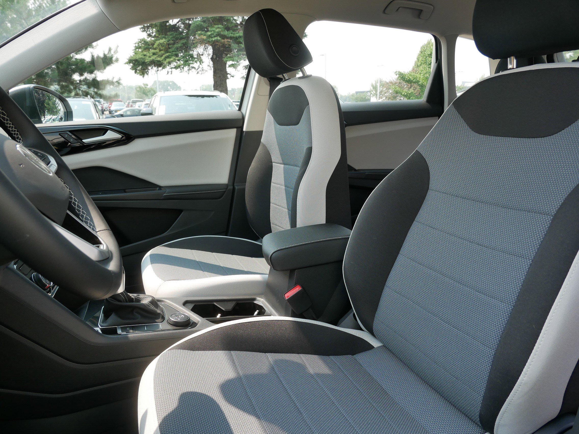 2025 Volkswagen Taos S photo 3