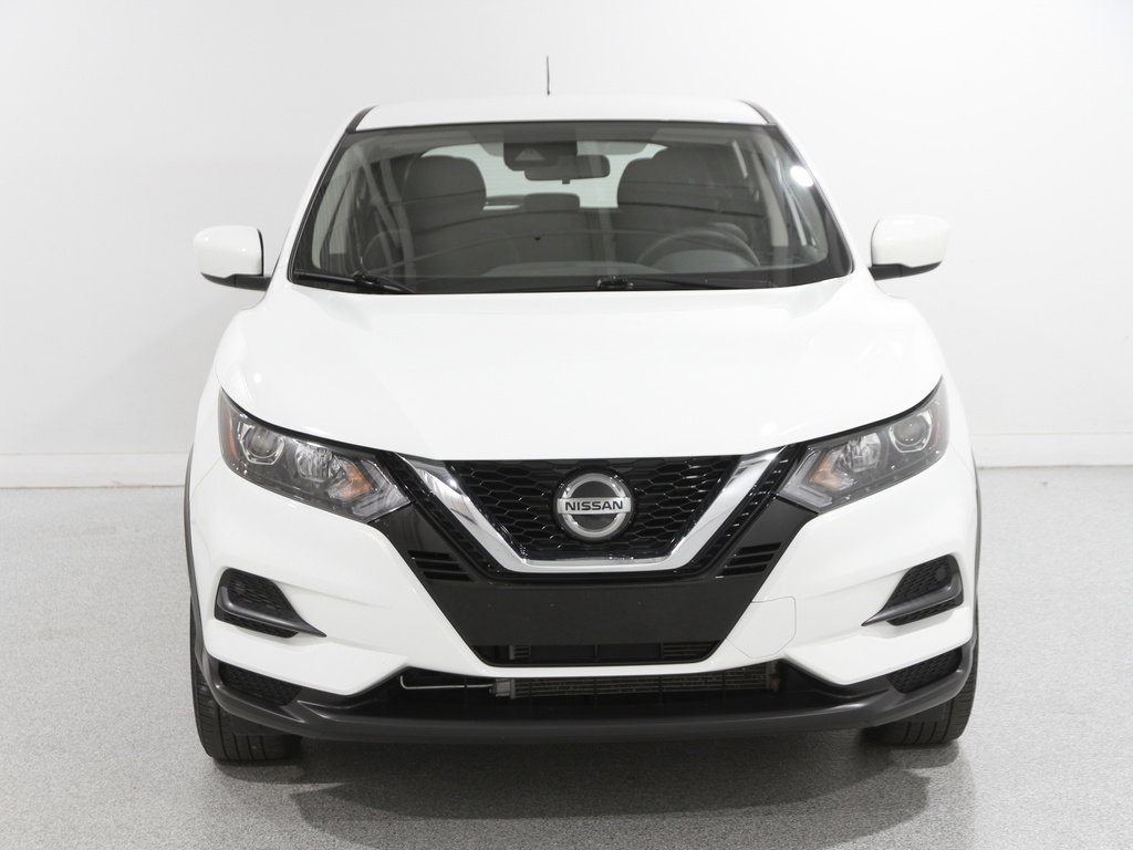 2021 Nissan Rogue Sport S photo 2