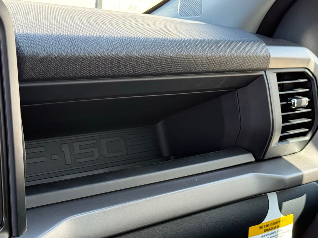 2025 Ford F-150 XL photo 8