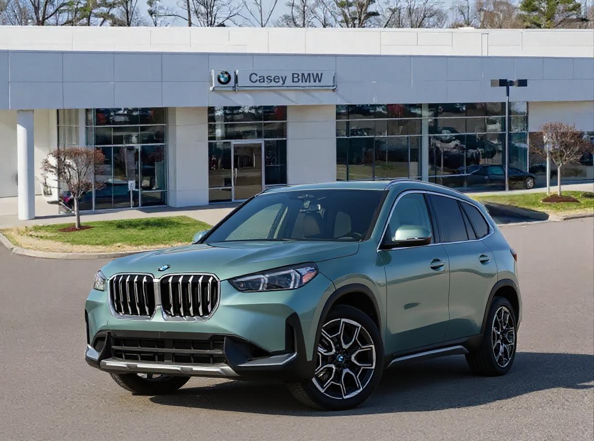 2026 BMW X1 28i's photo