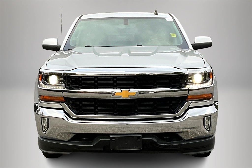 2018 Chevrolet Silverado 1500 LT photo 3