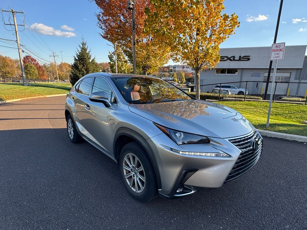 2021 Lexus NX 300 photo 3