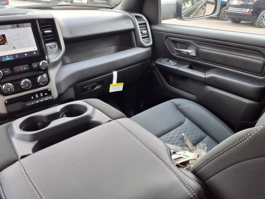 2025 Ram 1500 Tradesman photo 22