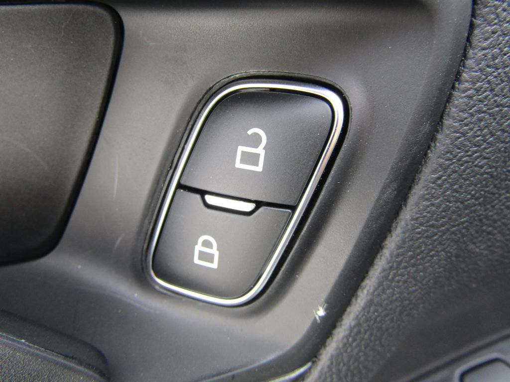 2025 Ford Escape Active photo 17