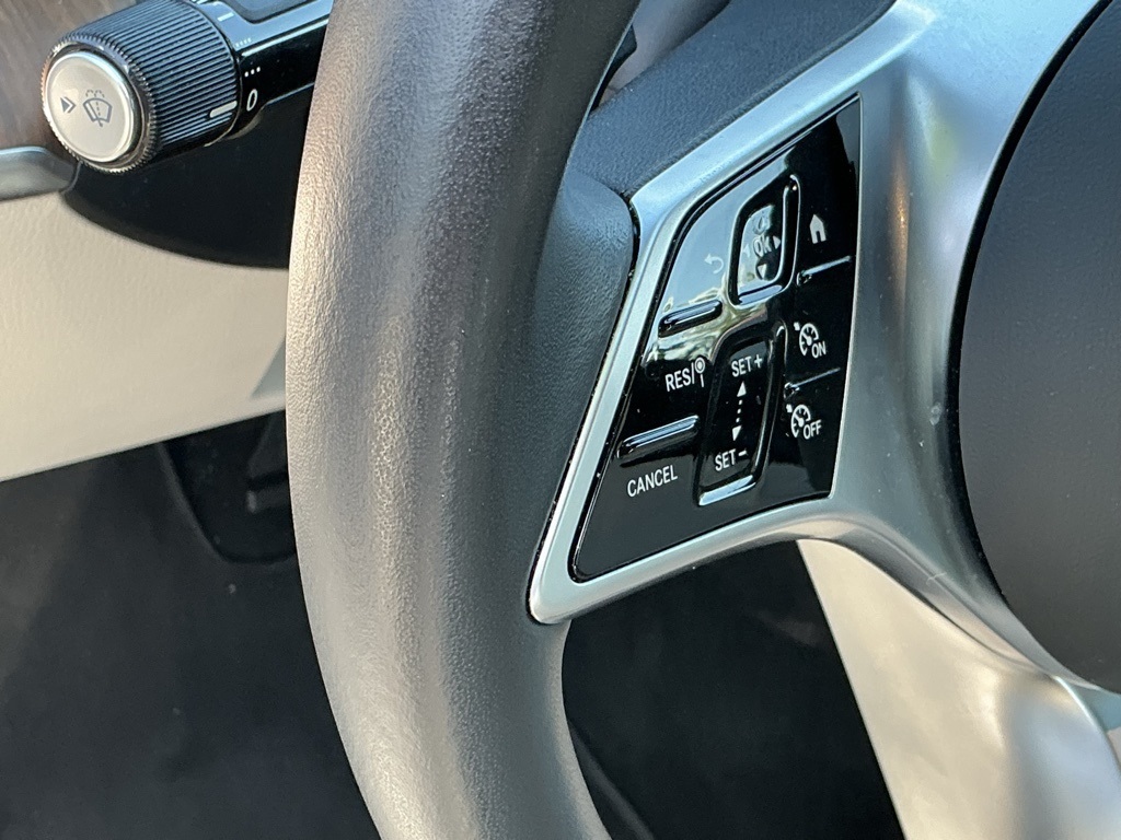 2025 Mercedes Benz C 300 4MATIC photo 6