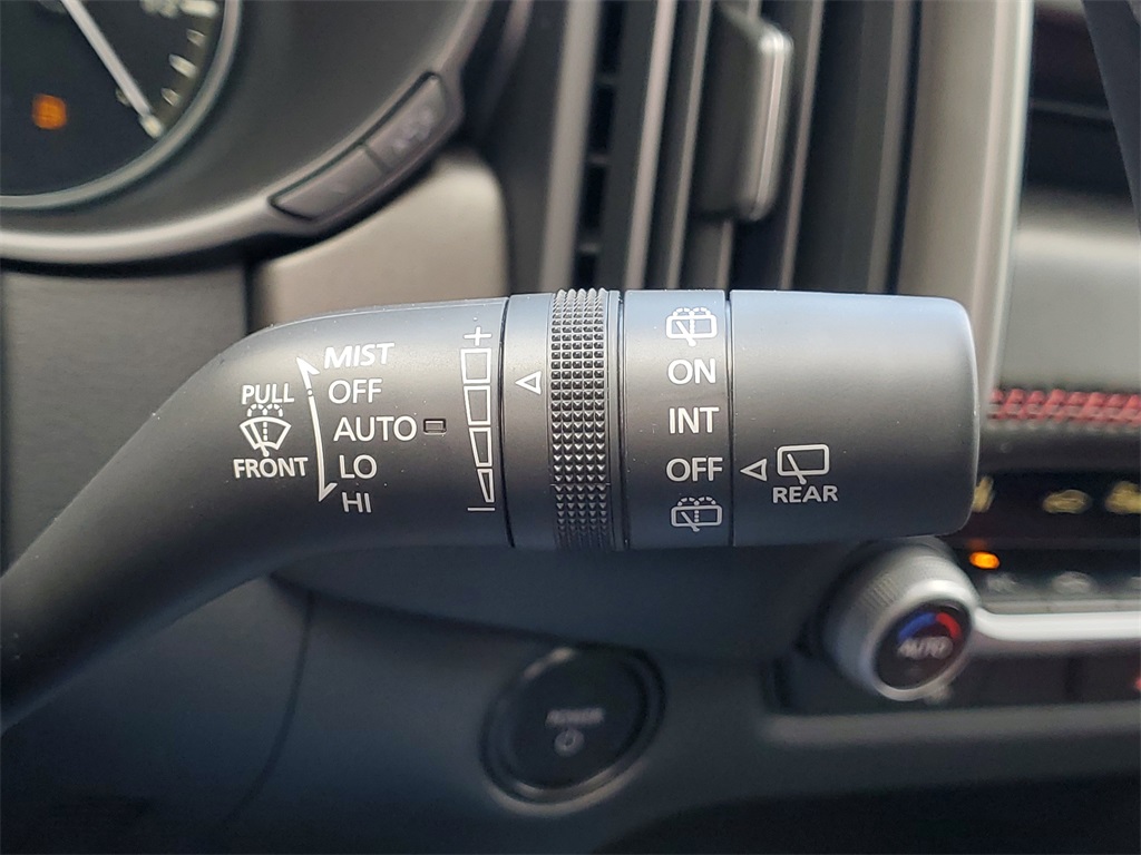 2025 Mazda CX-50 Premium photo 24