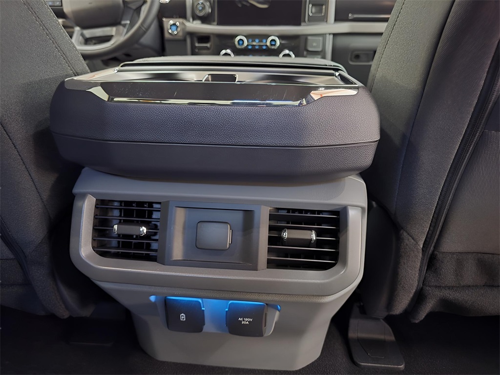2024 Ford F-150 Lightning XLT photo 24