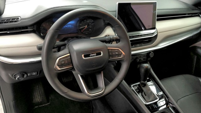 Used 2023 WHITE Jeep Limited image 14