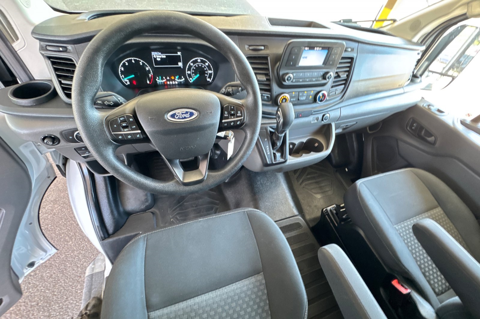 2021 Ford Transit Cargo Van photo 11