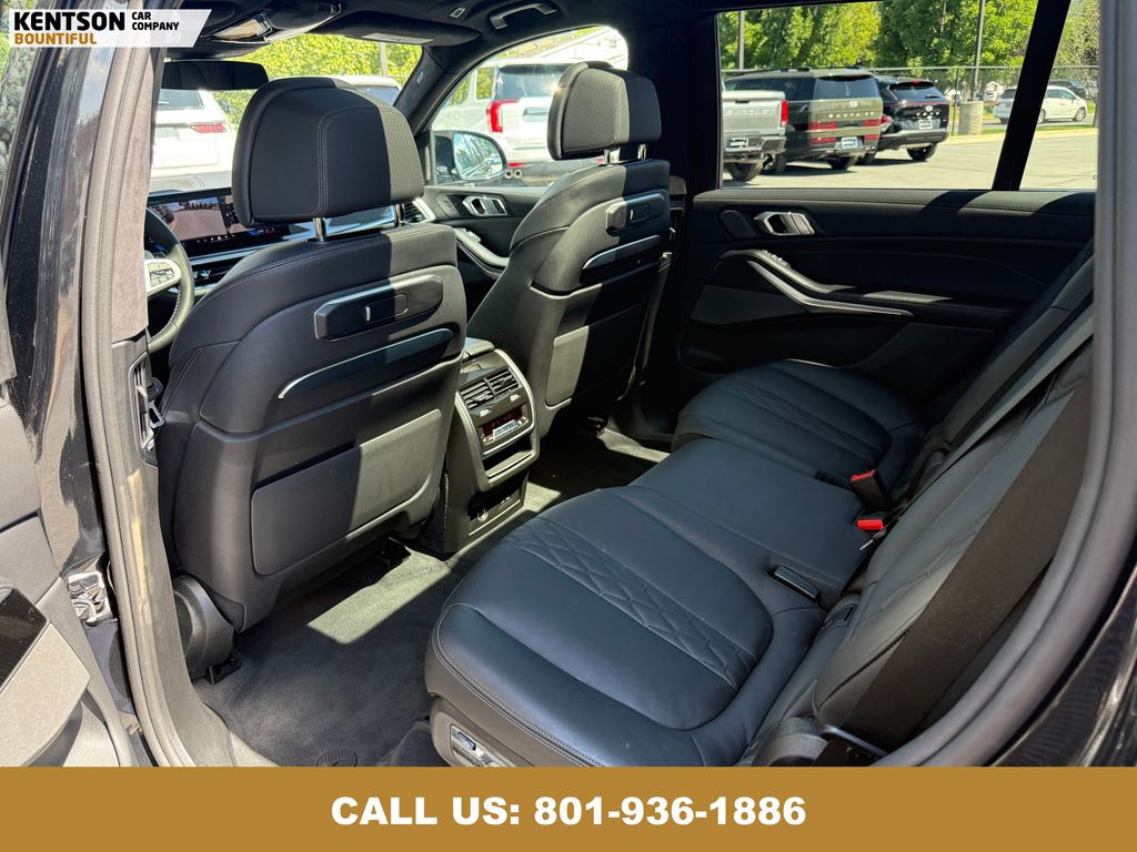 2026 Bmw X7 M60i photo 31