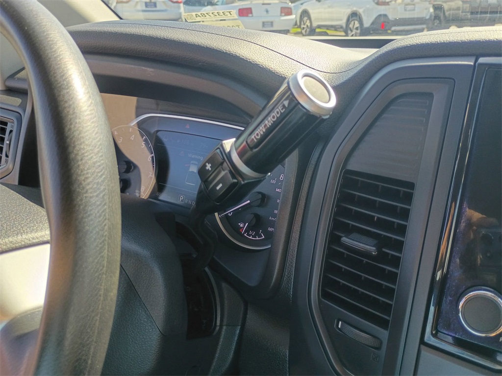 2021 Nissan Titan S photo 27