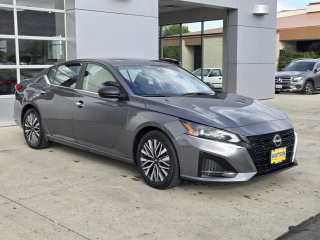 2024 Nissan Altima 2.5 SV photo 3