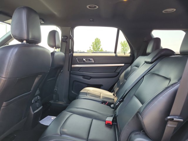 2019 Ford Explorer XLT photo 11