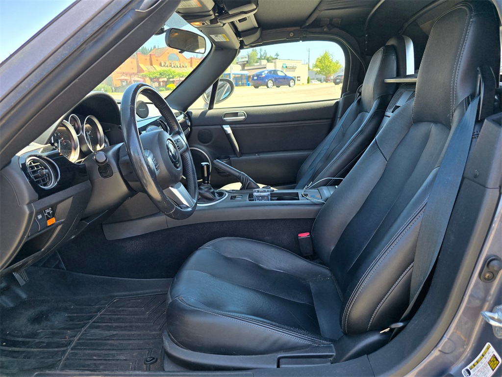 2006 Mazda MX-5 Miata Miata Base photo 3