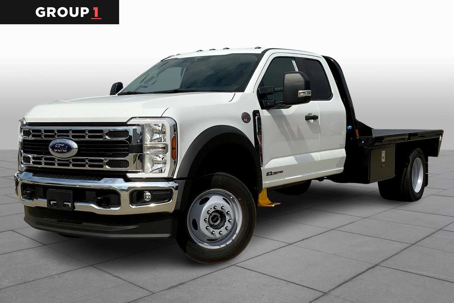 2025 Ford F-350 XL photo 2