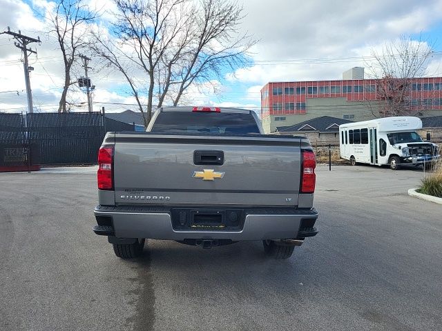 2017 Chevrolet Silverado 1500 LT photo 4