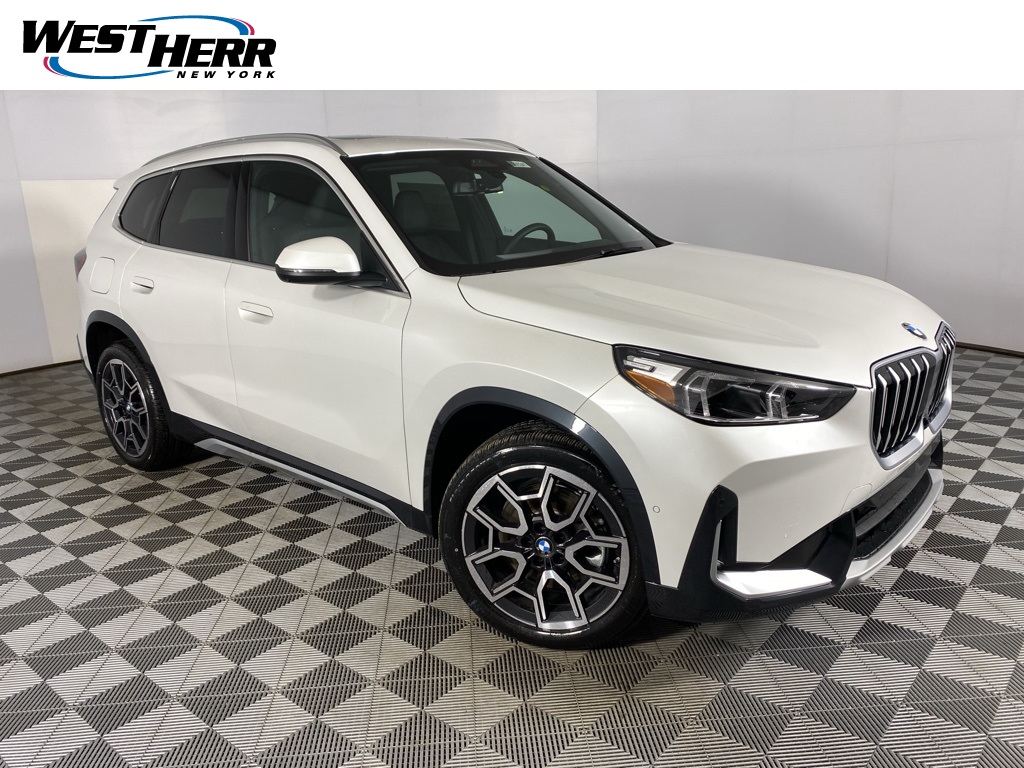 2026 BMW X1 28i's photo